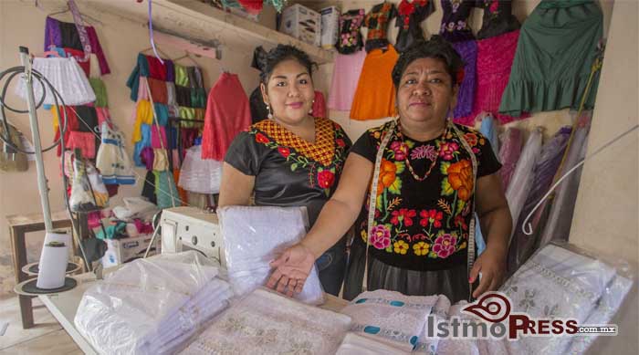 Alma y el holán, el complemento de la vestimenta zapoteca – Noticias del  Istmo, Oaxaca