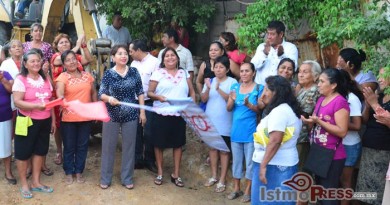 Rosa Nidia da banderazo de obra de drenaje en la colonia Morelos 3