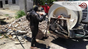 16 Jun Desazolvan drenaje en Juchitán3