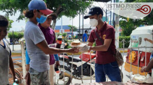 29 Jul jovenes FUCO brindan alimento