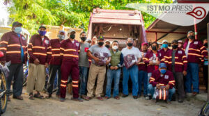 Entrega de uniformes Juchitán2