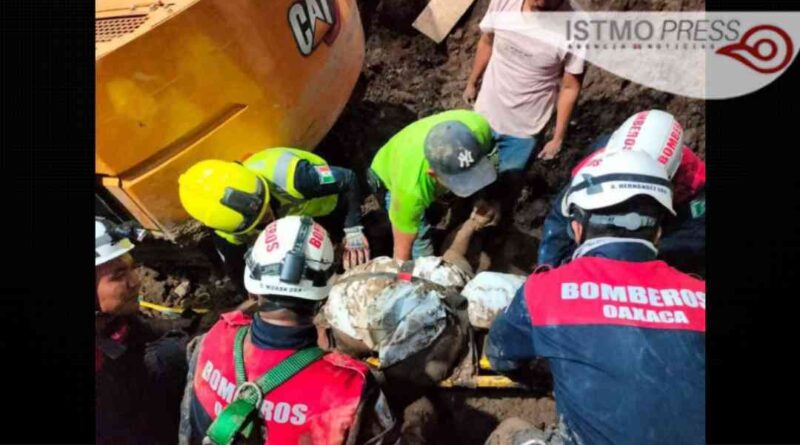 Mueren dos obreros tras ser sepultados por obra de drenaje en Tehuantepec, Oaxaca ; uno era migrante