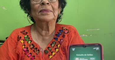 Esperanza reclama su pensión de adultos mayores; le adeudan 5 años Esperanza reclama su pensión de adultos mayores; le adeudan 5 años