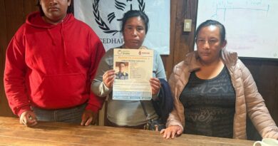 Familiares de joven mixteco desaparecido en Sinaloa piden ayuda a la Presidenta para localizarlo con vida Familiares de joven mixteco desaparecido en Sinaloa piden ayuda a la Presidenta para localizarlo con vida