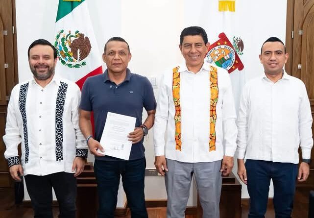 Designan a Francisco Vásquez “Paco Vásquez” como comisionado municipal provisional de Juchitán, Oaxaca Designan a Francisco Vásquez “Paco Vásquez” como comisionado municipal provisional de Juchitán, Oaxaca